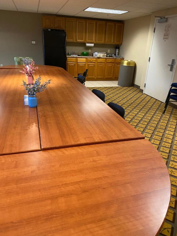 Candlewood Williamsport By Ihg Екстериор снимка